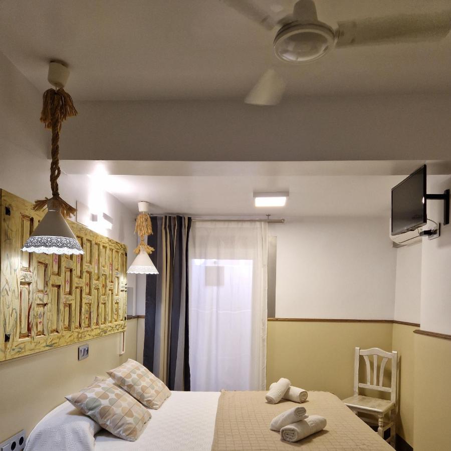 Hostal Boutique Luna De Gavin Cullera Bagian luar foto