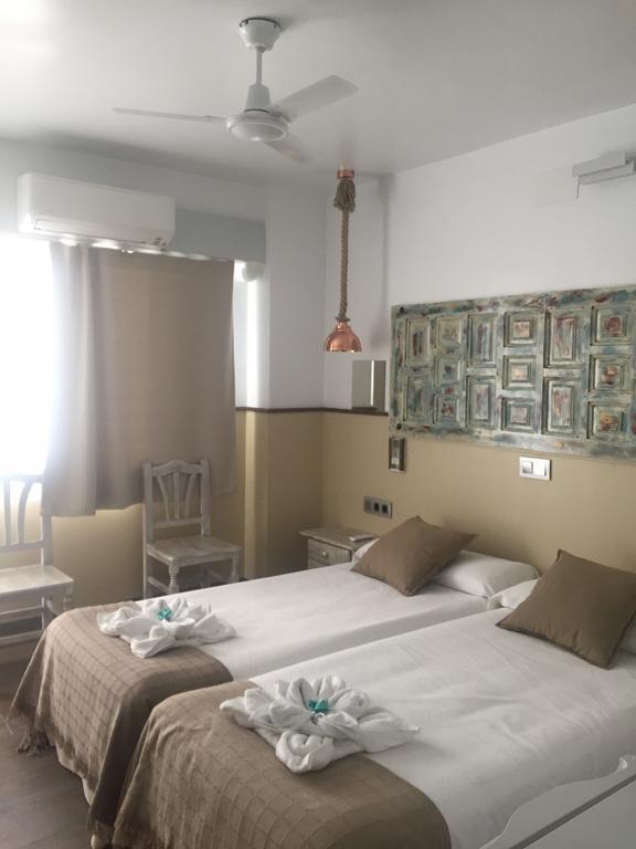 Hostal Boutique Luna De Gavin Cullera Bagian luar foto