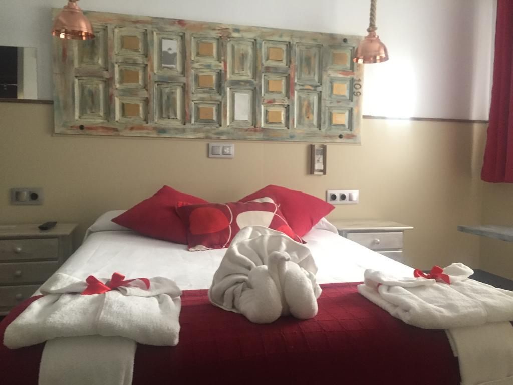 Hostal Boutique Luna De Gavin Cullera Bagian luar foto