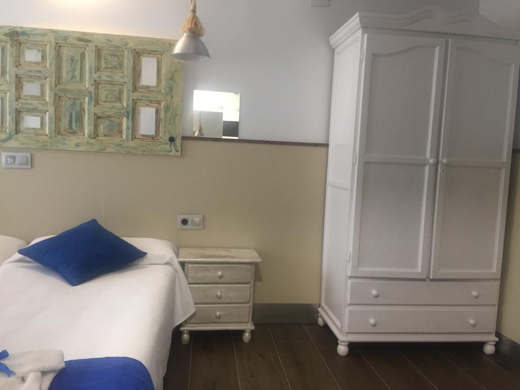 Hostal Boutique Luna De Gavin Cullera Bagian luar foto
