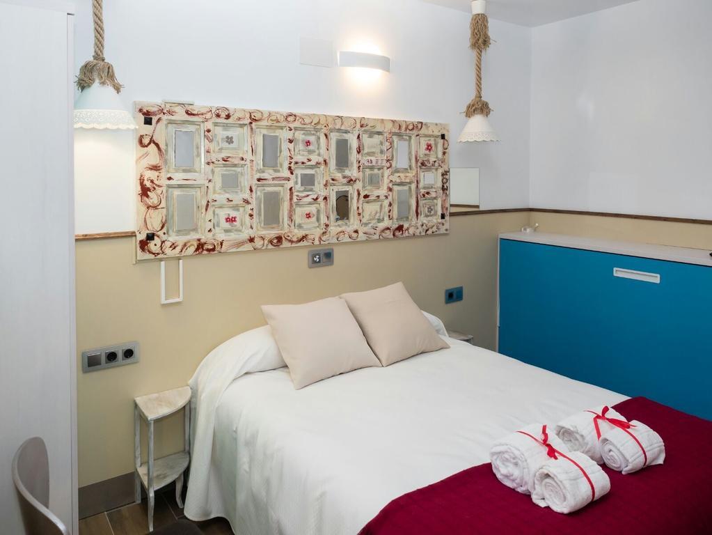 Hostal Boutique Luna De Gavin Cullera Bagian luar foto