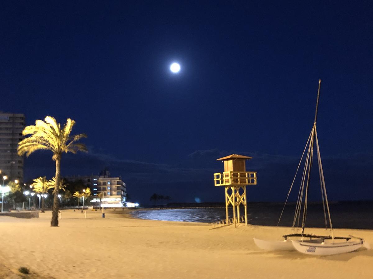 Hostal Boutique Luna De Gavin Cullera Bagian luar foto